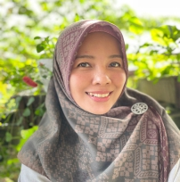 Dr. Eka Candra Lina